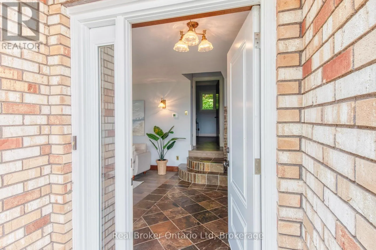 121 MALLORY BEACH ROAD