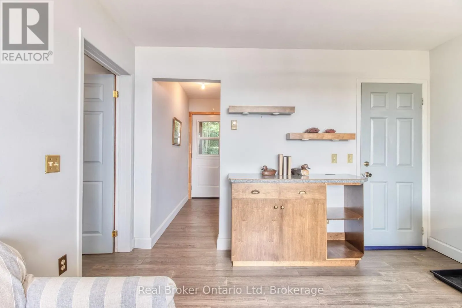 121 MALLORY BEACH ROAD
