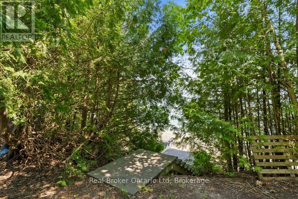 121 MALLORY BEACH ROAD