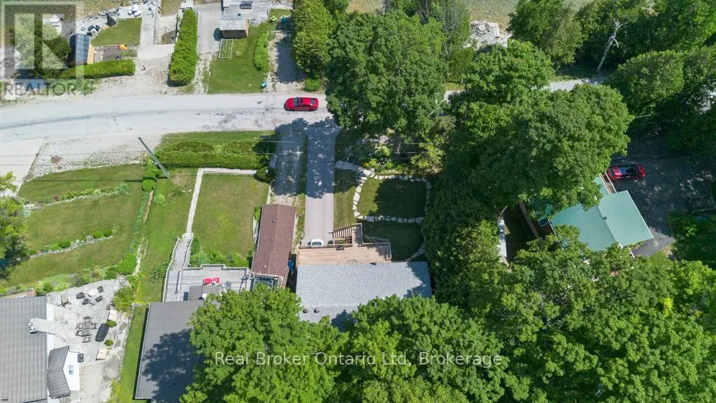 121 MALLORY BEACH ROAD