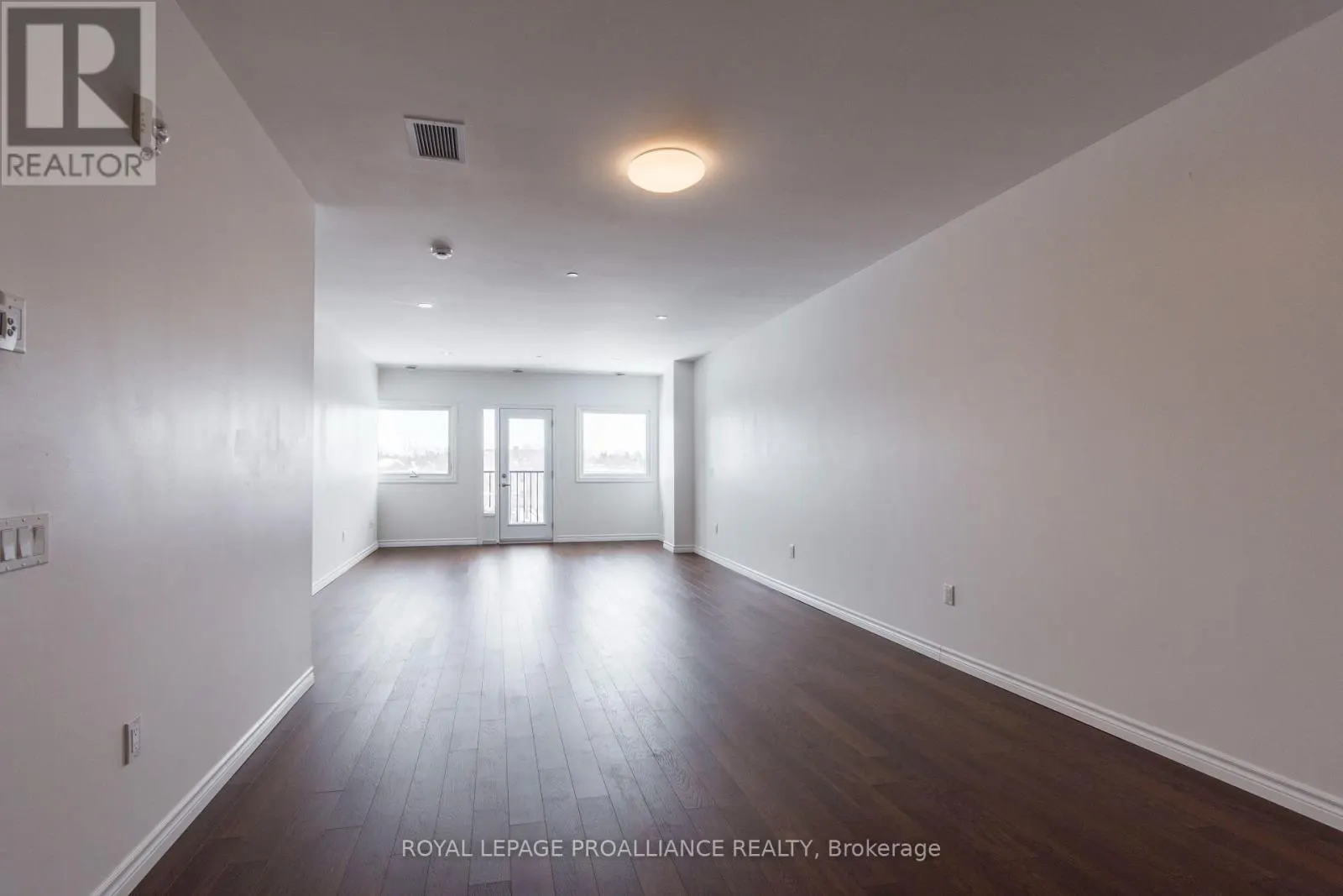505 - 199 FRONT STREET, #505