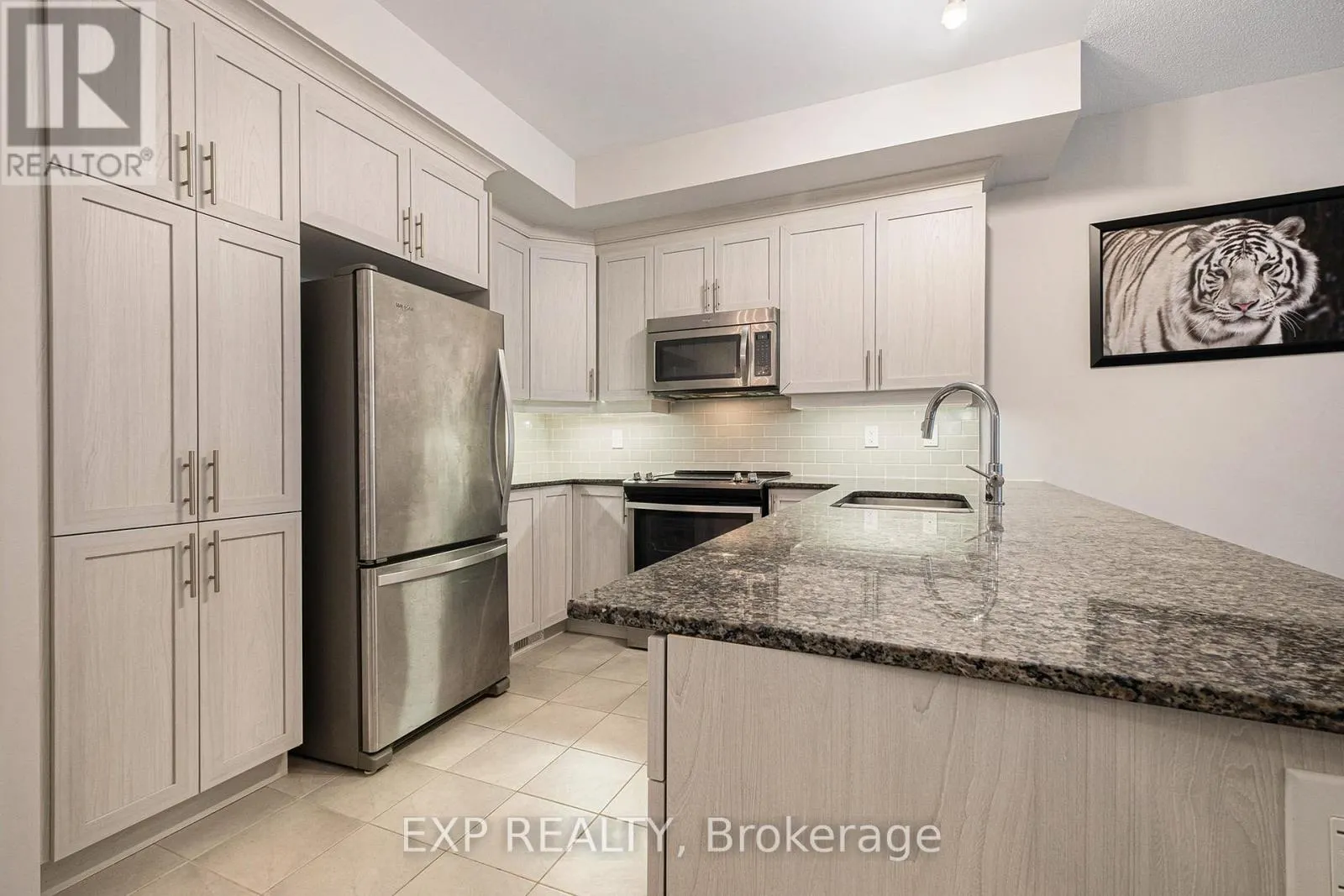 274 PEMBINA PRIVATE