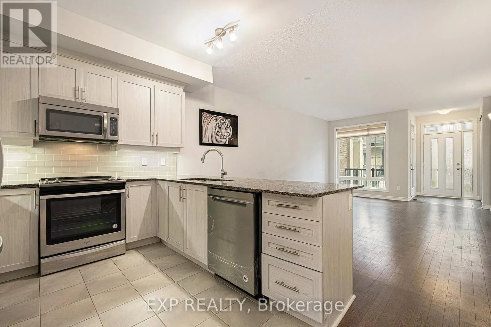 274 PEMBINA PRIVATE