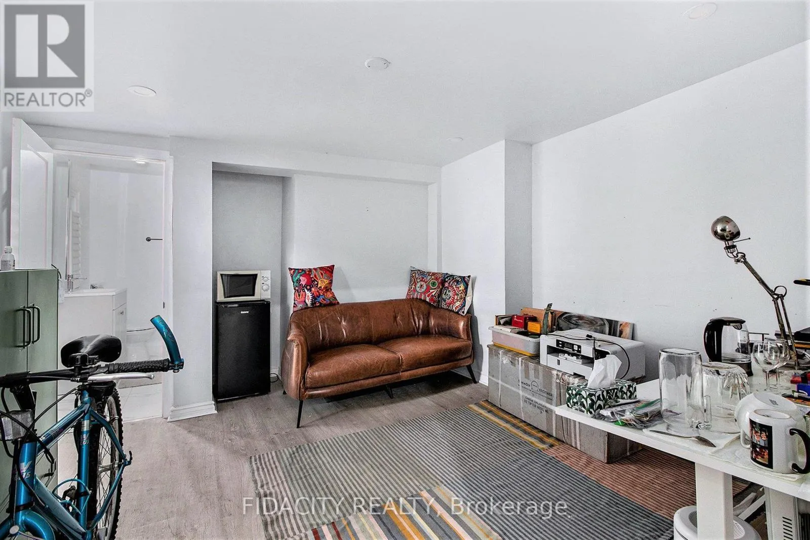 640 SOMERSET STREET W