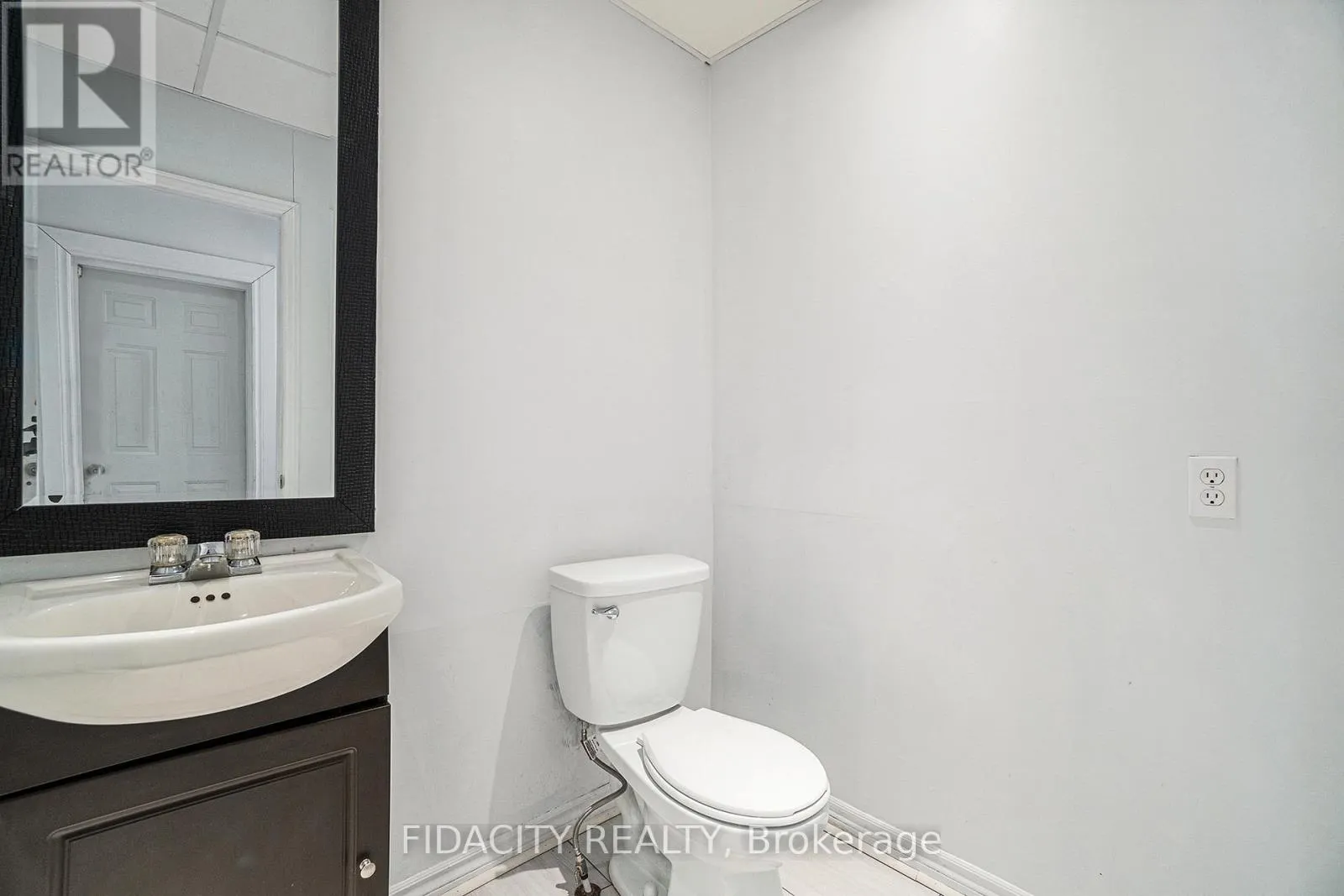 640 SOMERSET STREET W