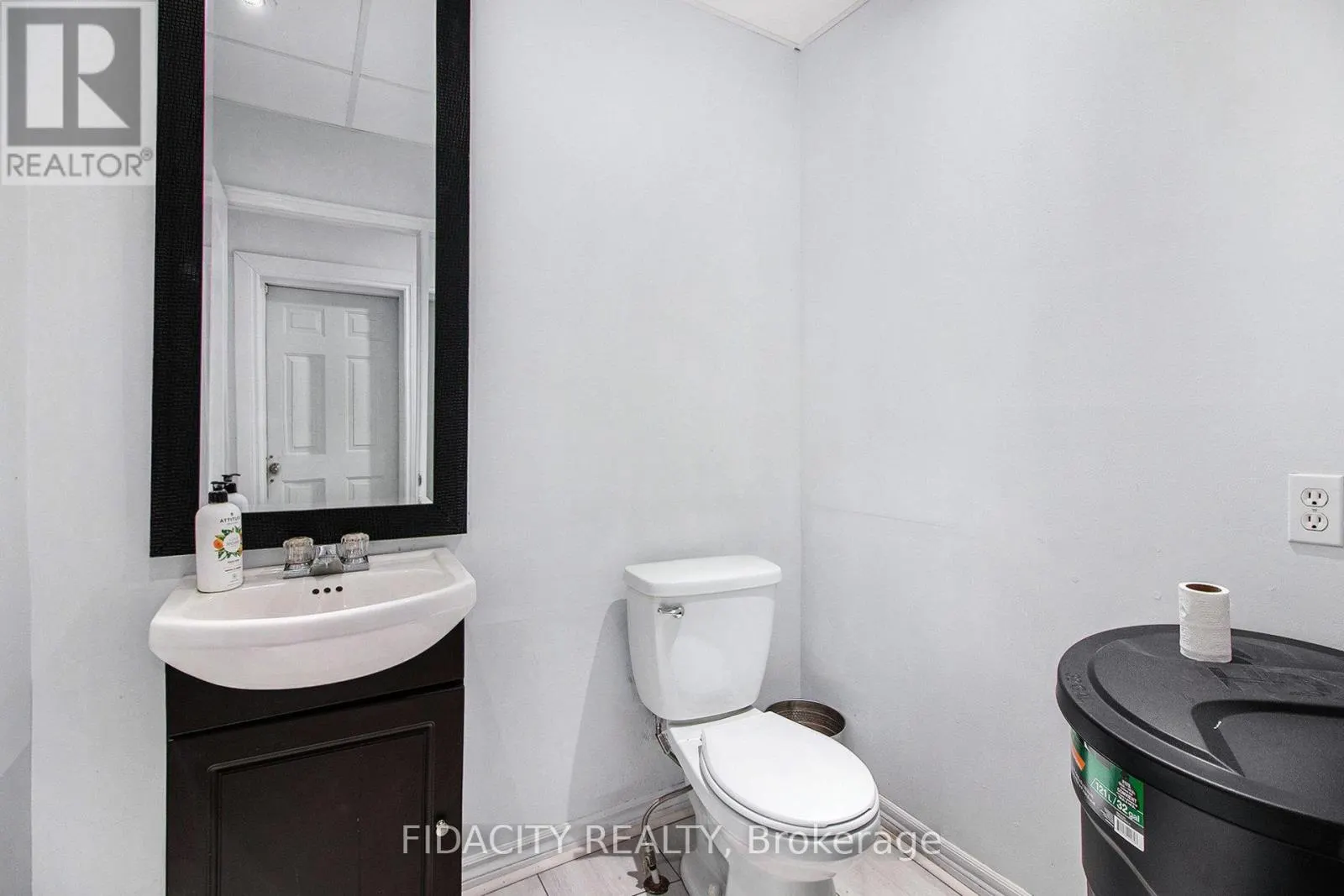 640 SOMERSET STREET W