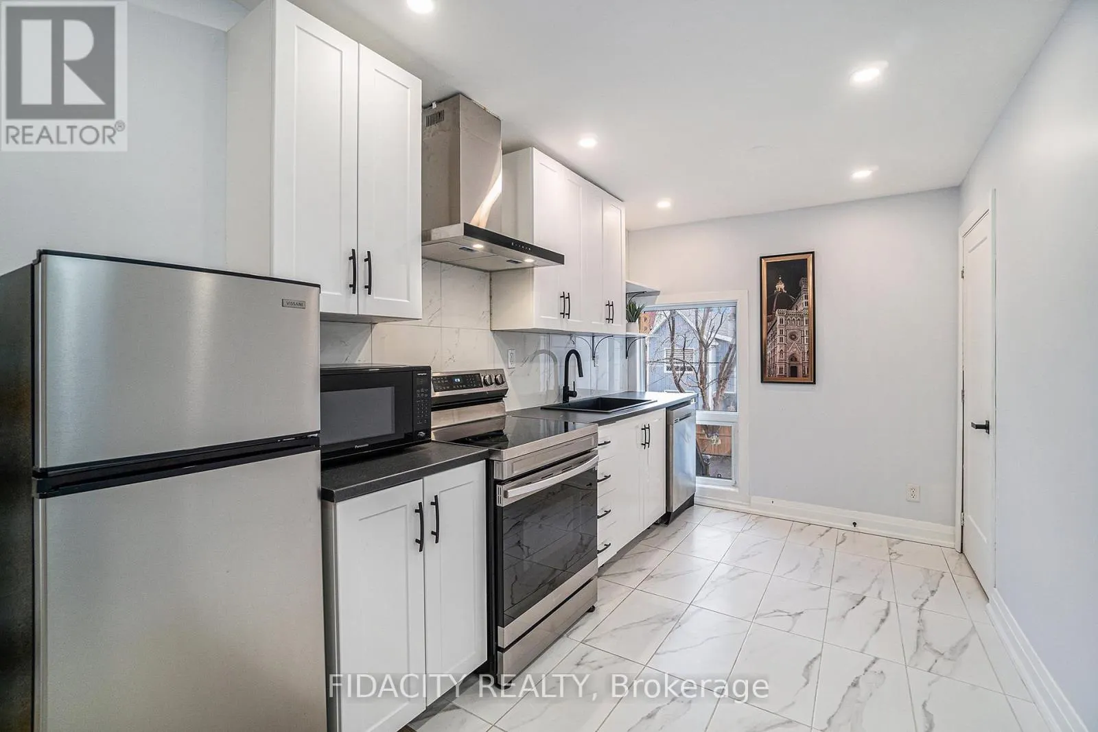 640 SOMERSET STREET W