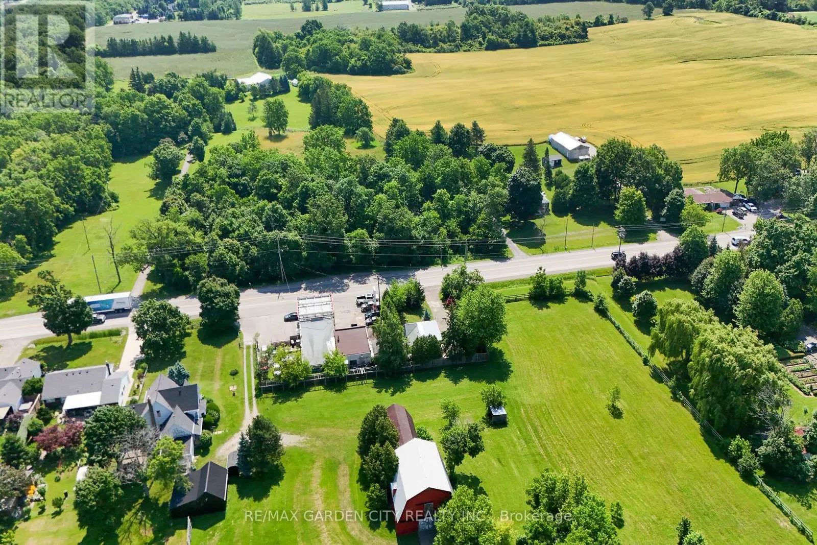 126 MOUNTAIN ROAD