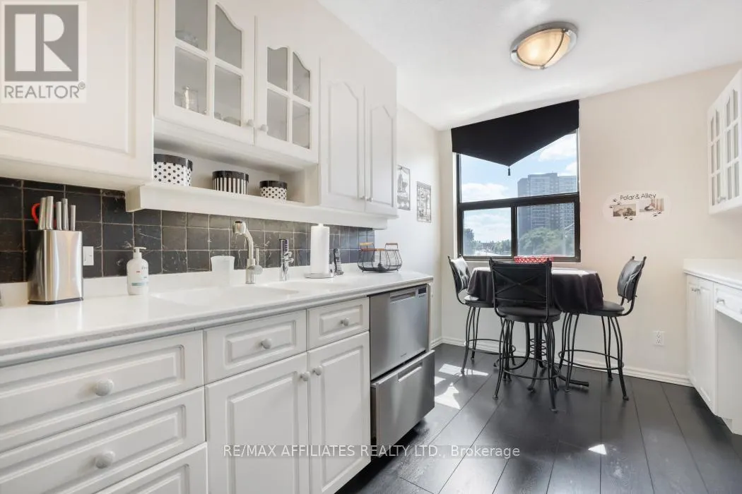 304 - 1190 RICHMOND ROAD