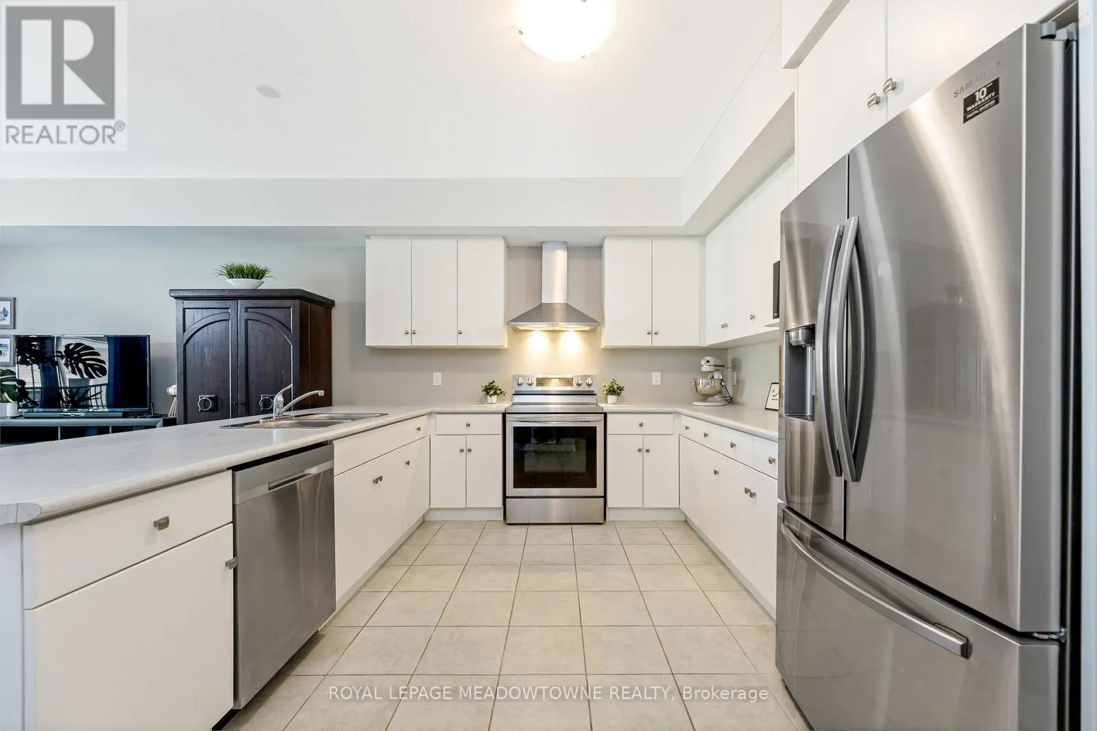 7 - 107 WESTRA DRIVE