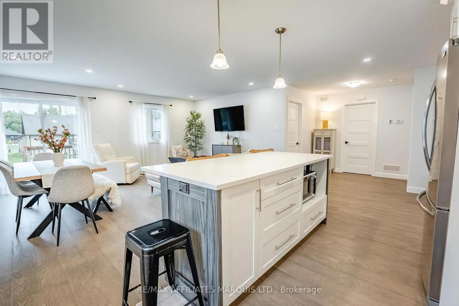 269 GILLIS AVENUE
