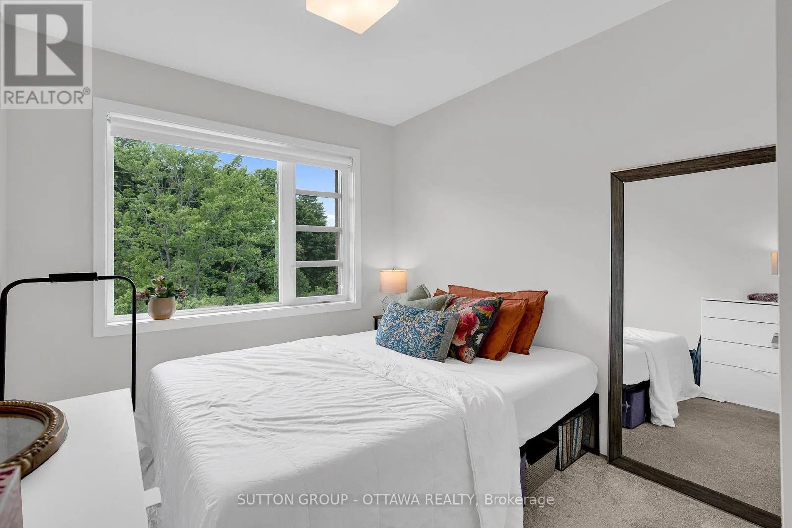 737 ACAI WAY