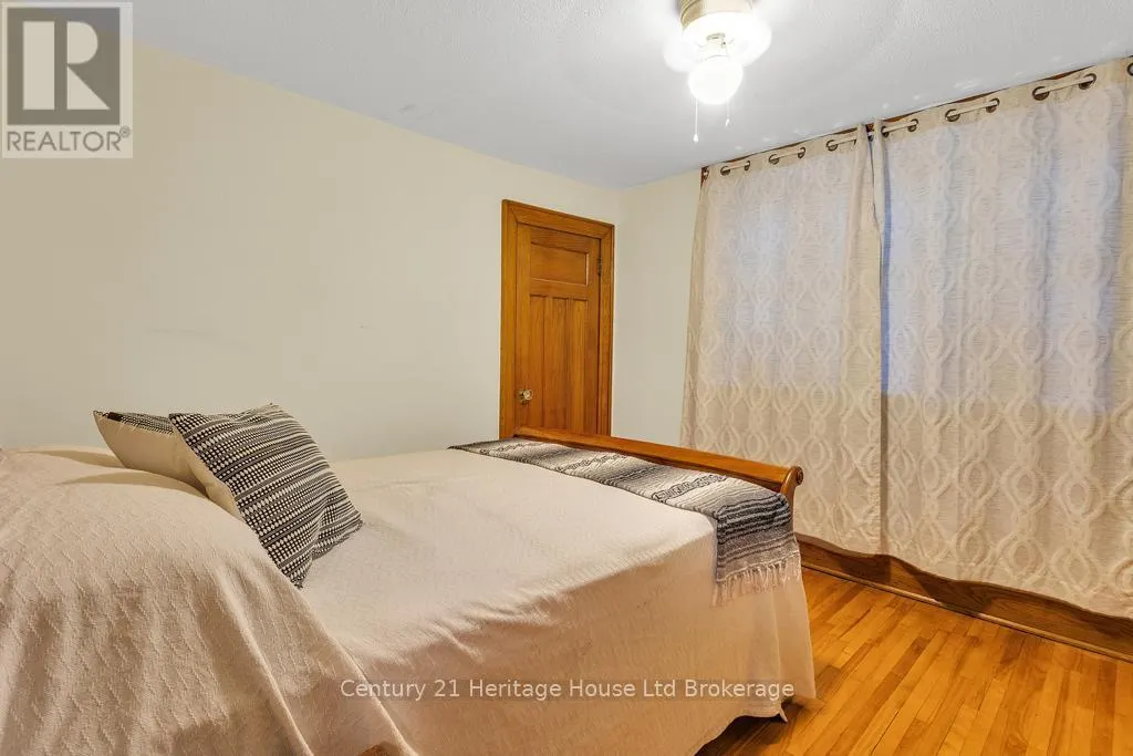 48 BROCK STREET W