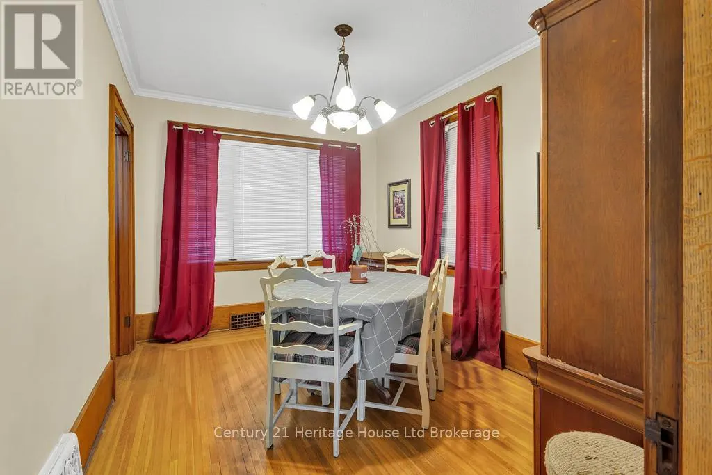 48 BROCK STREET W