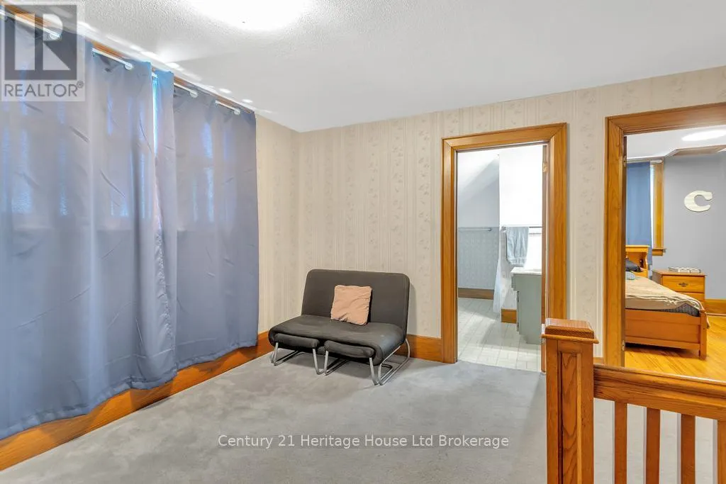 48 BROCK STREET W