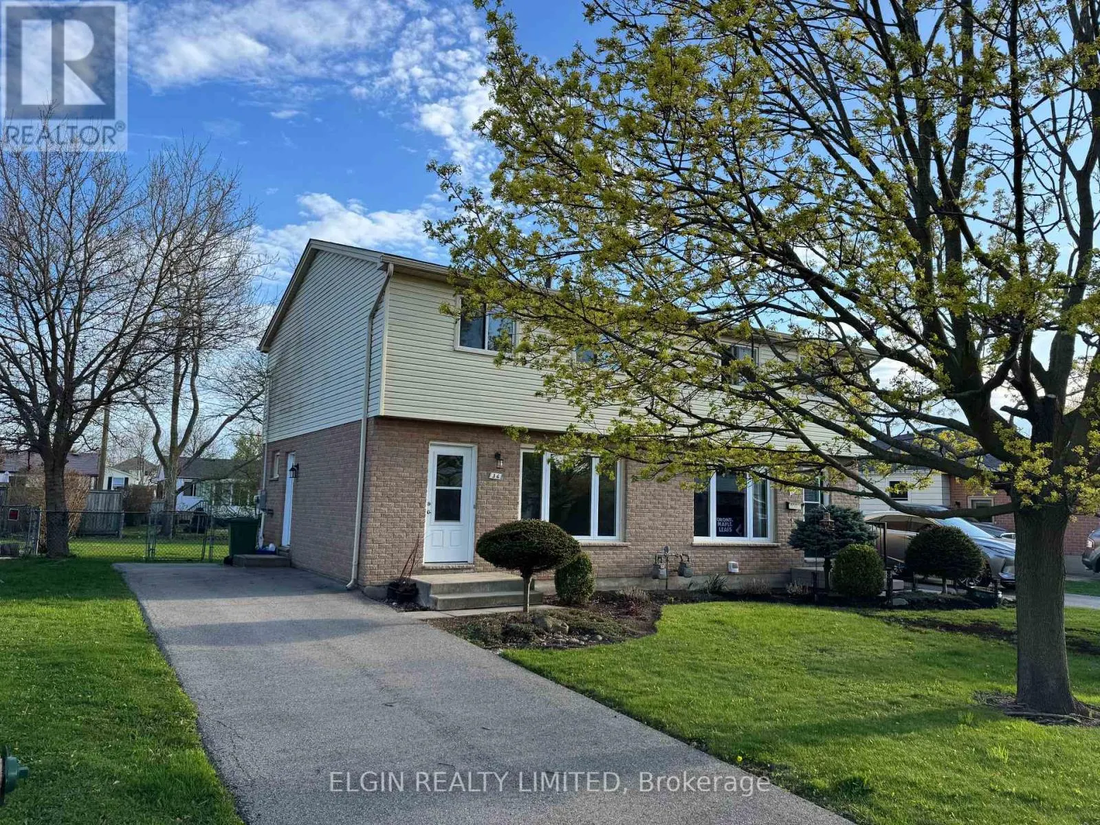 36 VANIER PLACE