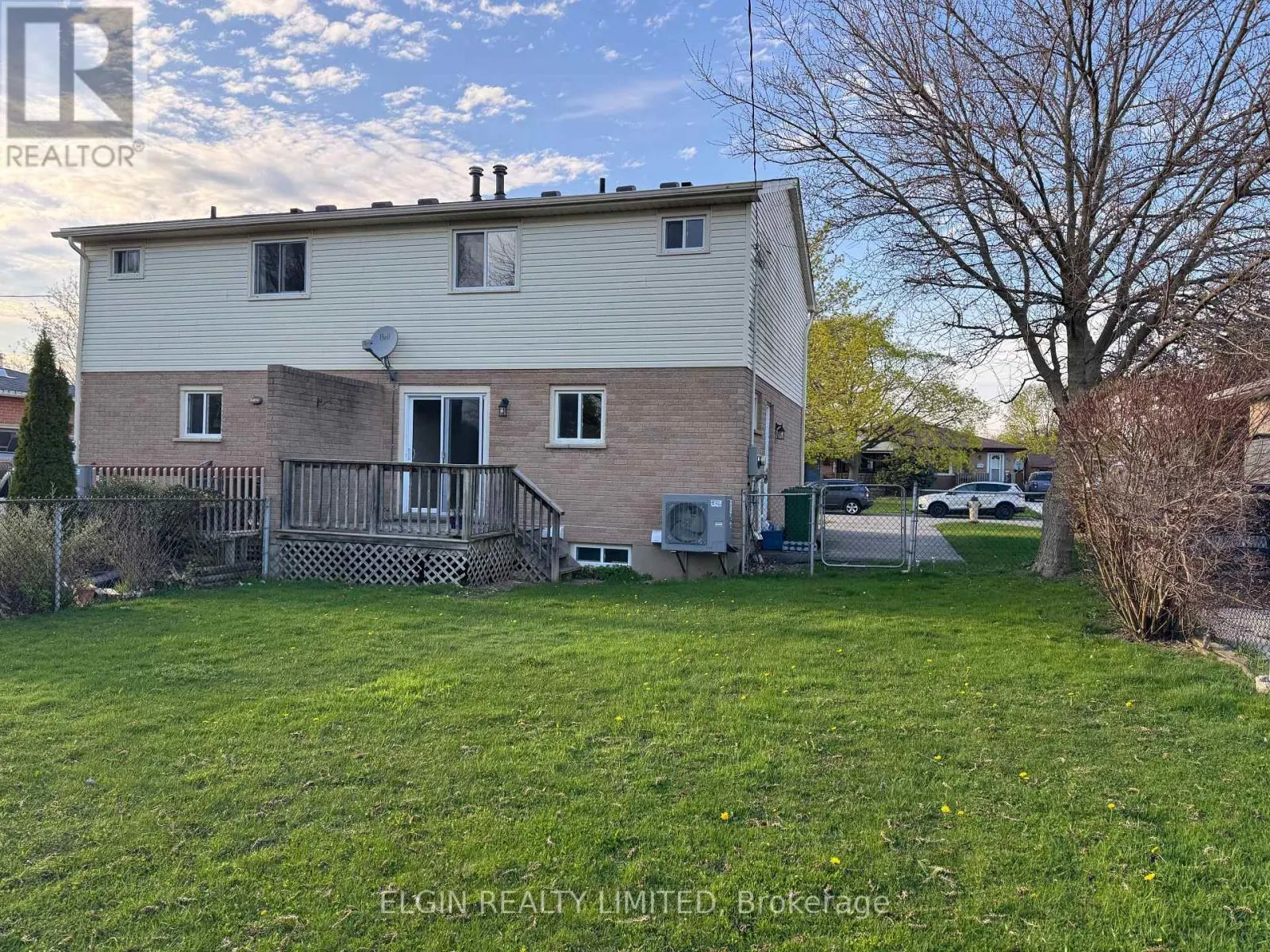 36 VANIER PLACE