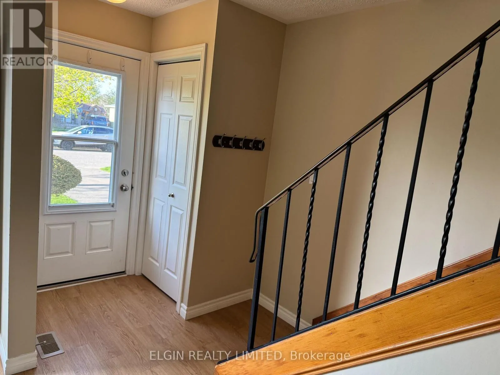 36 VANIER PLACE