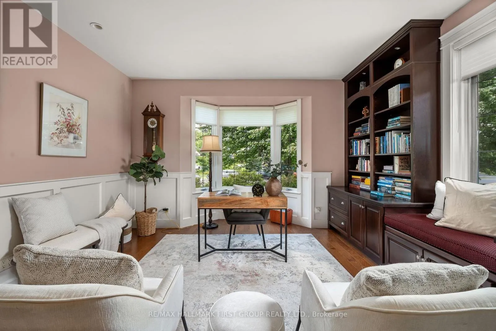 22 ROSSLYN DRIVE
