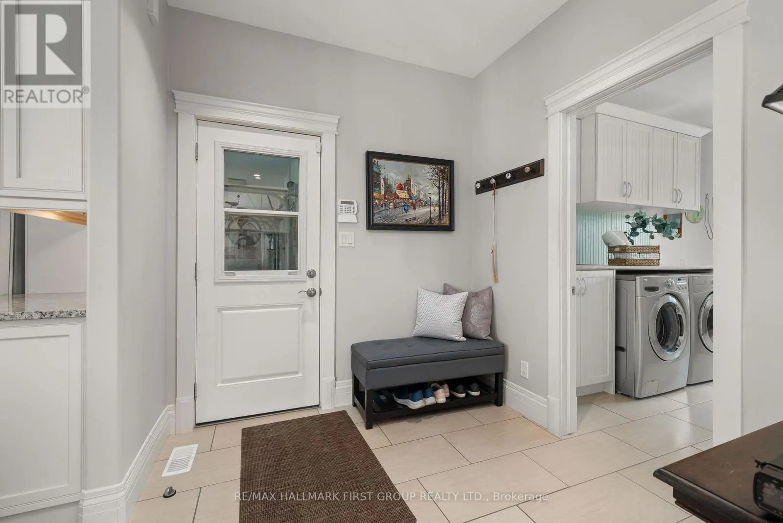 22 ROSSLYN DRIVE