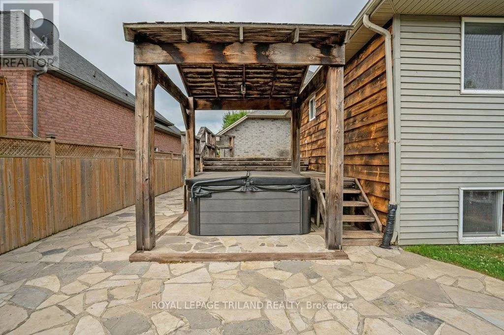 307 FRANCES STREET