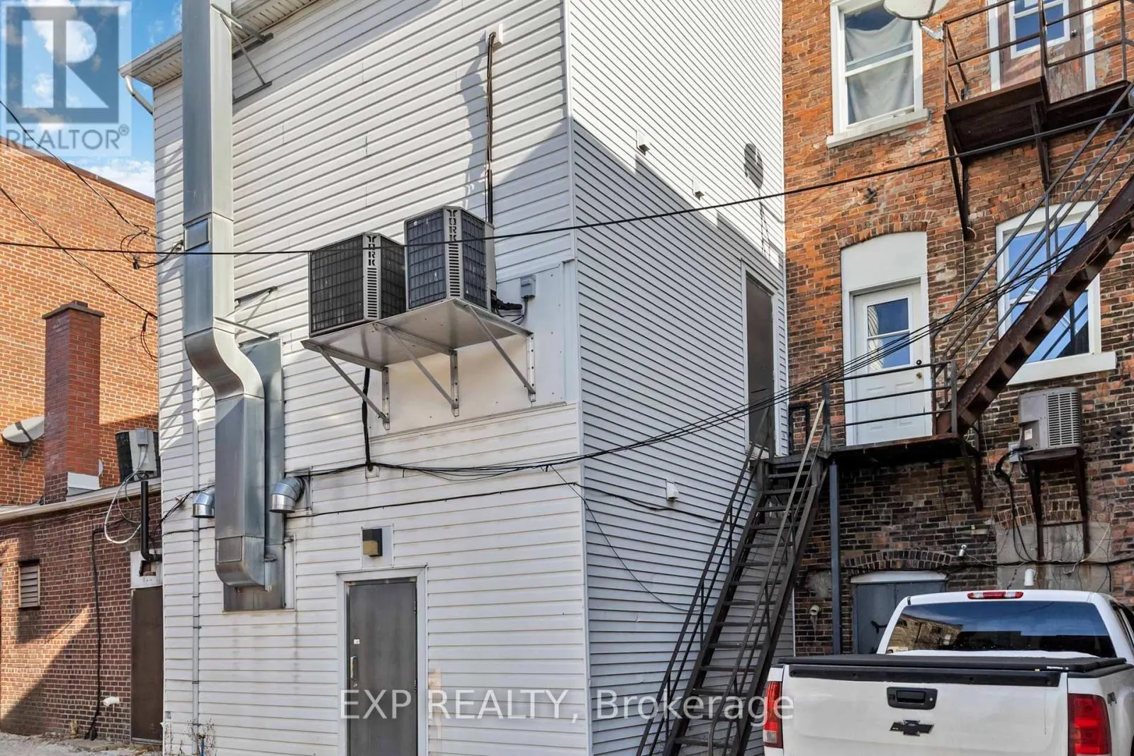 UPPER - 14 NORFOLK STREET S