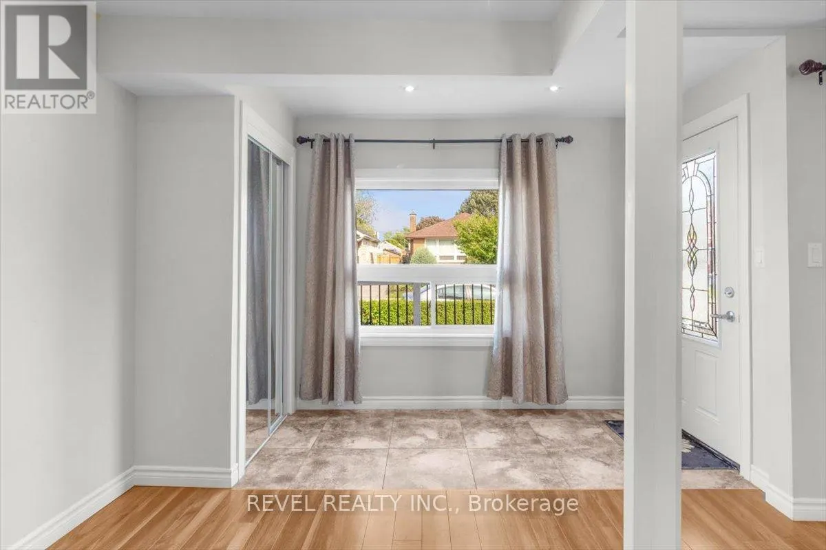 233 NORMANHURST AVENUE
