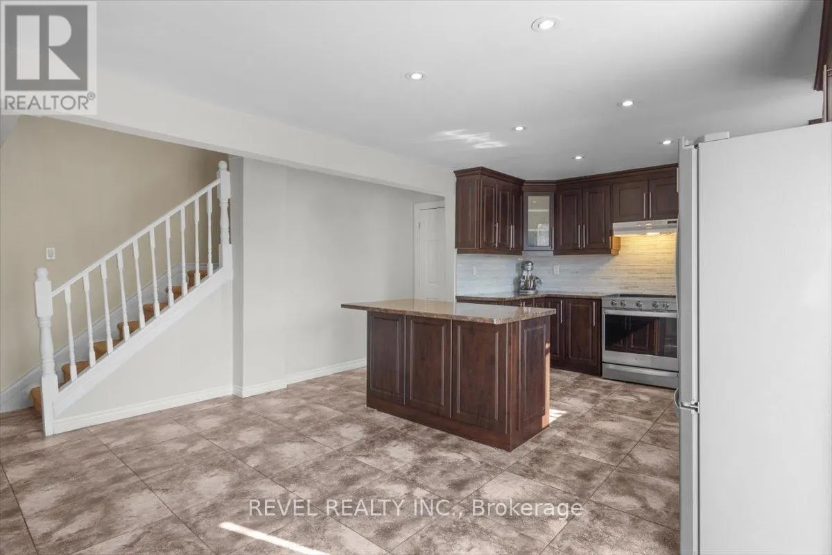233 NORMANHURST AVENUE