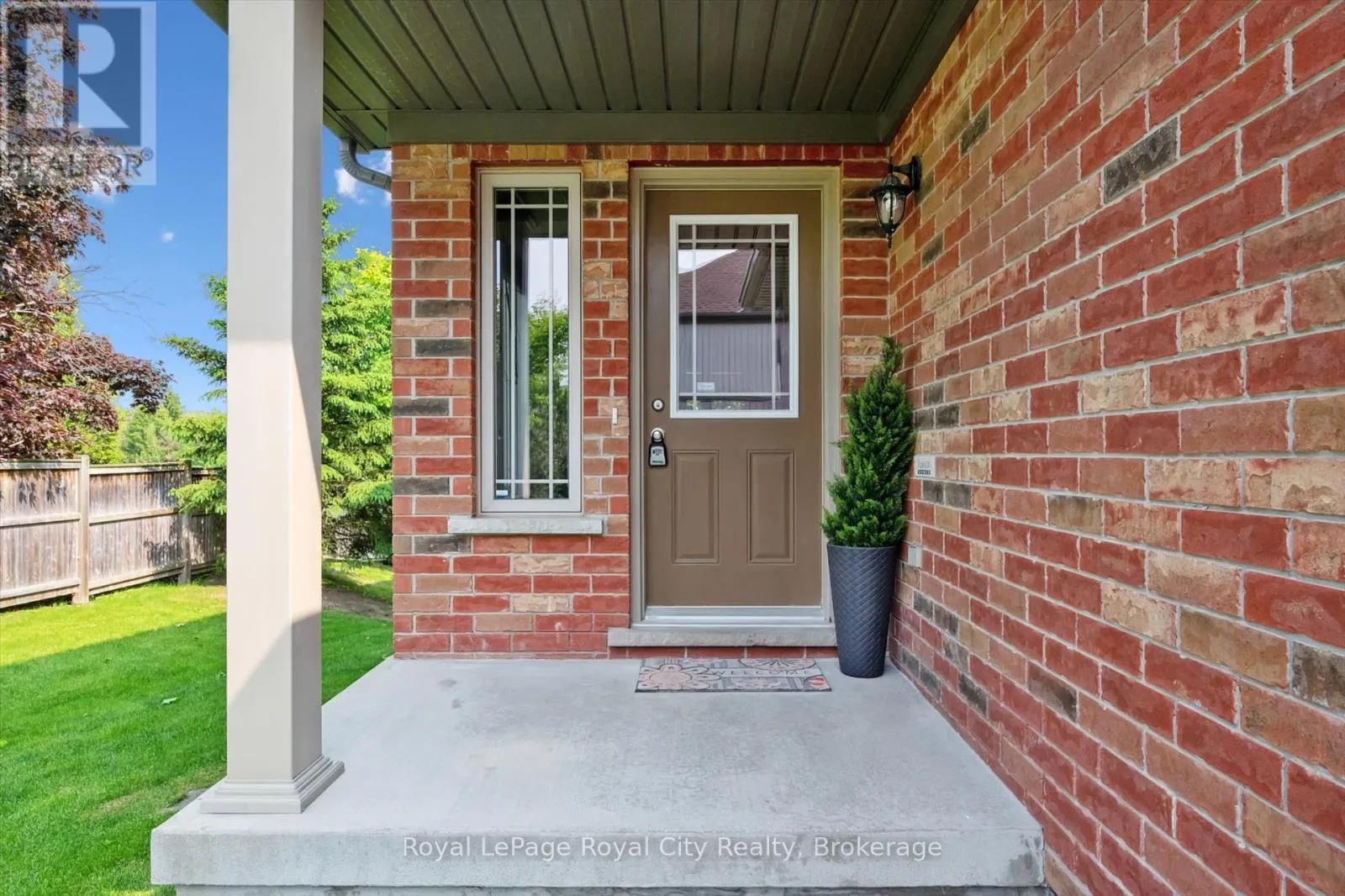 17 - 355 MACALISTER BOULEVARD, #17