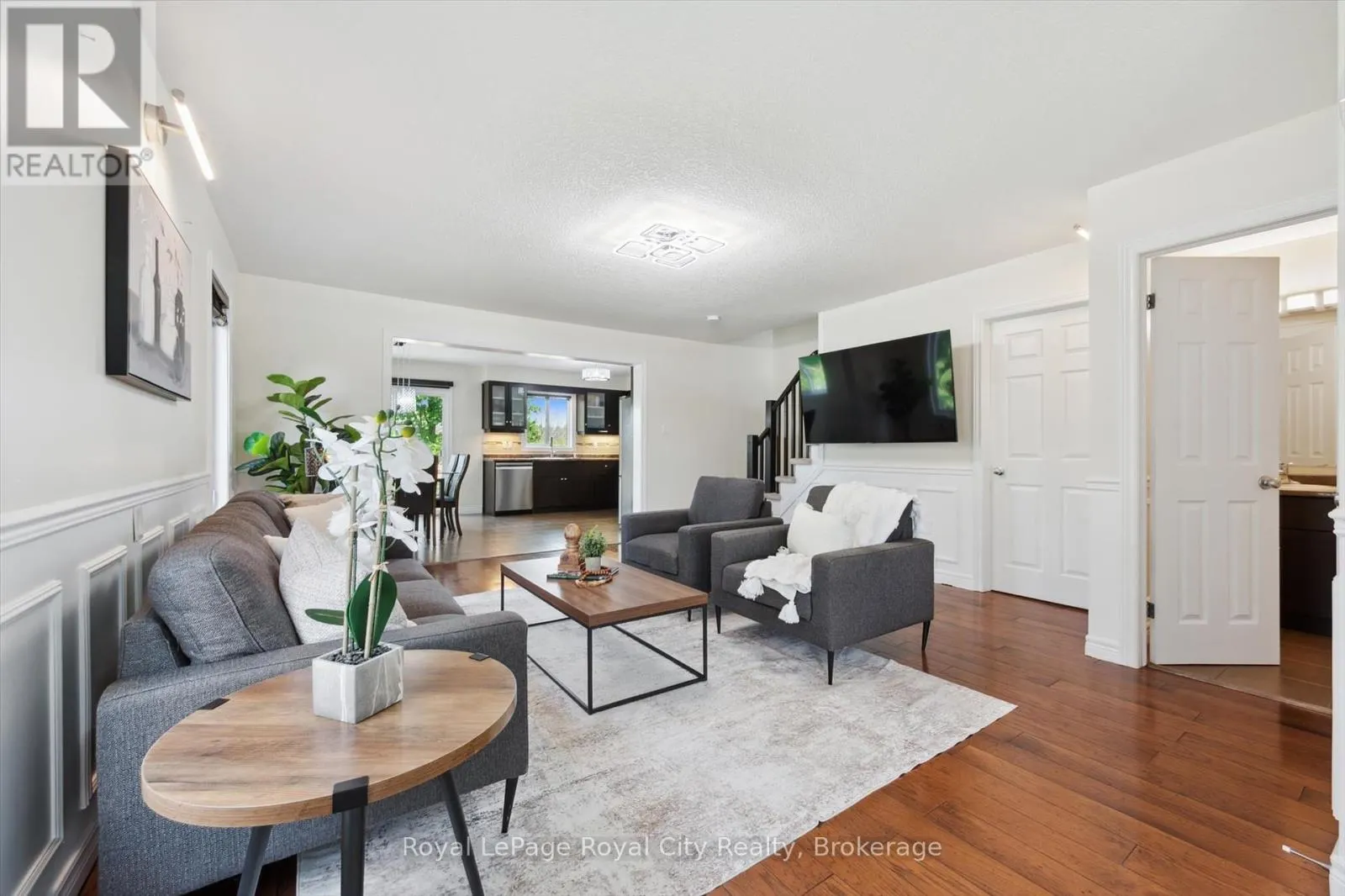 17 - 355 MACALISTER BOULEVARD, #17