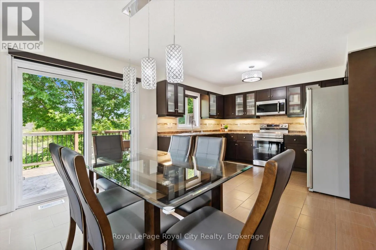 17 - 355 MACALISTER BOULEVARD, #17
