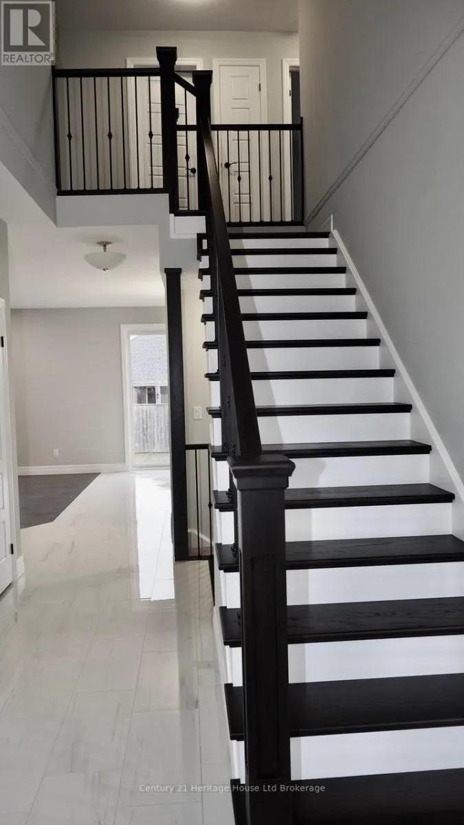 12 SYCAMORE DRIVE
