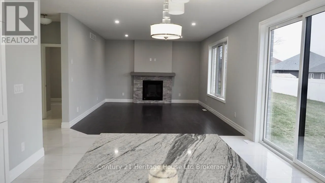 12 SYCAMORE DRIVE