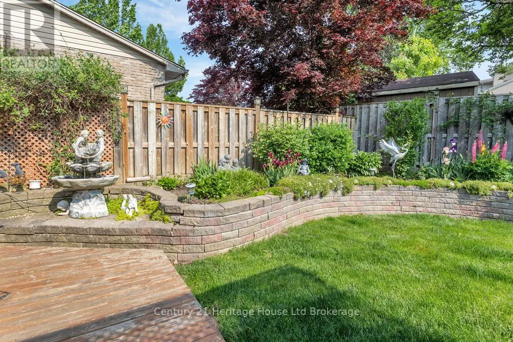 20 WOODCOCK DRIVE