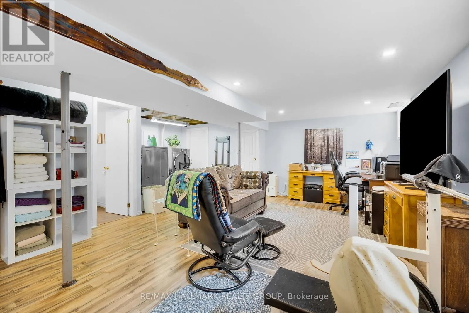 1182 QUEENSLAND PLACE