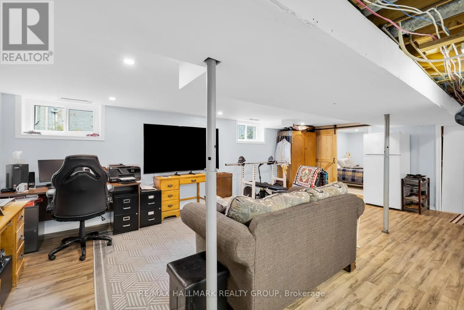 1182 QUEENSLAND PLACE