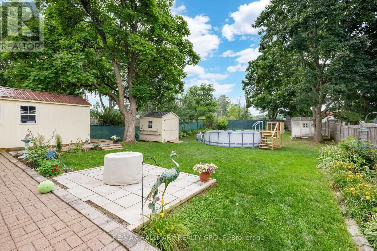 1182 QUEENSLAND PLACE