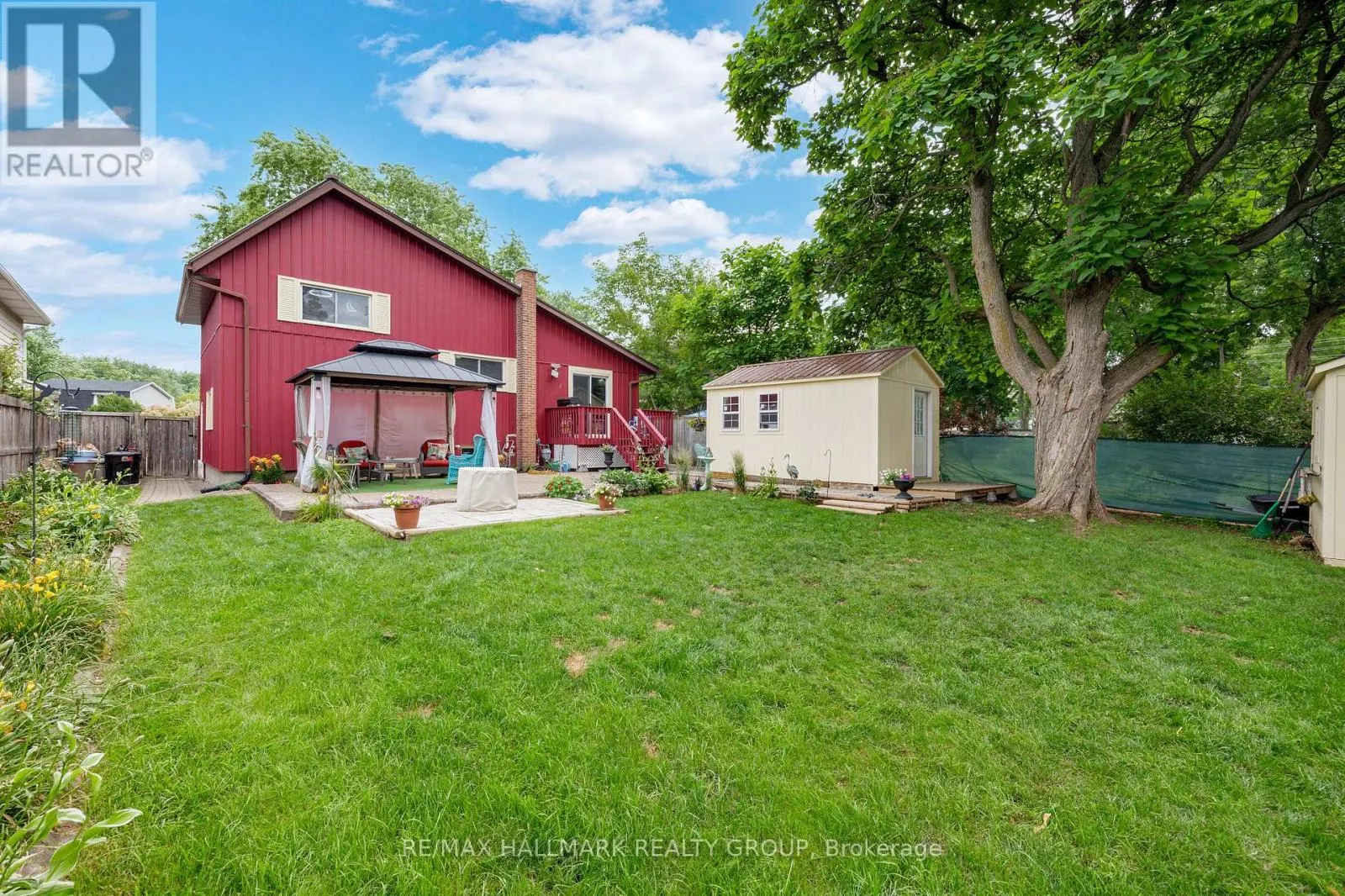 1182 QUEENSLAND PLACE