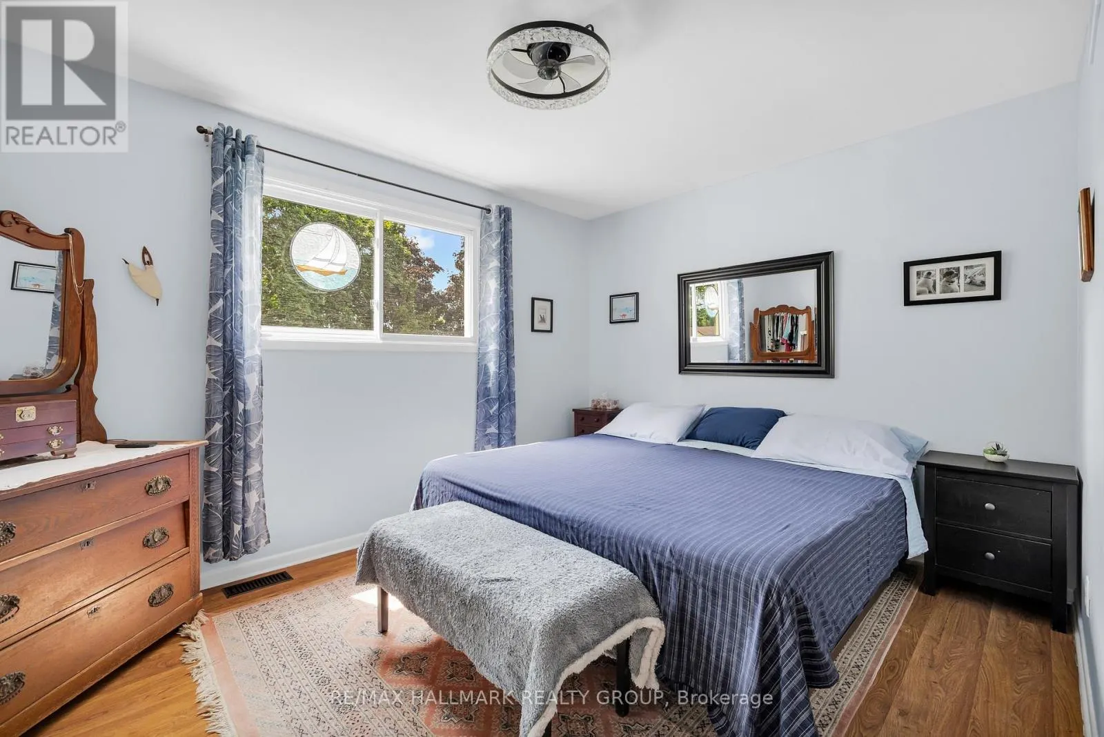 1182 QUEENSLAND PLACE
