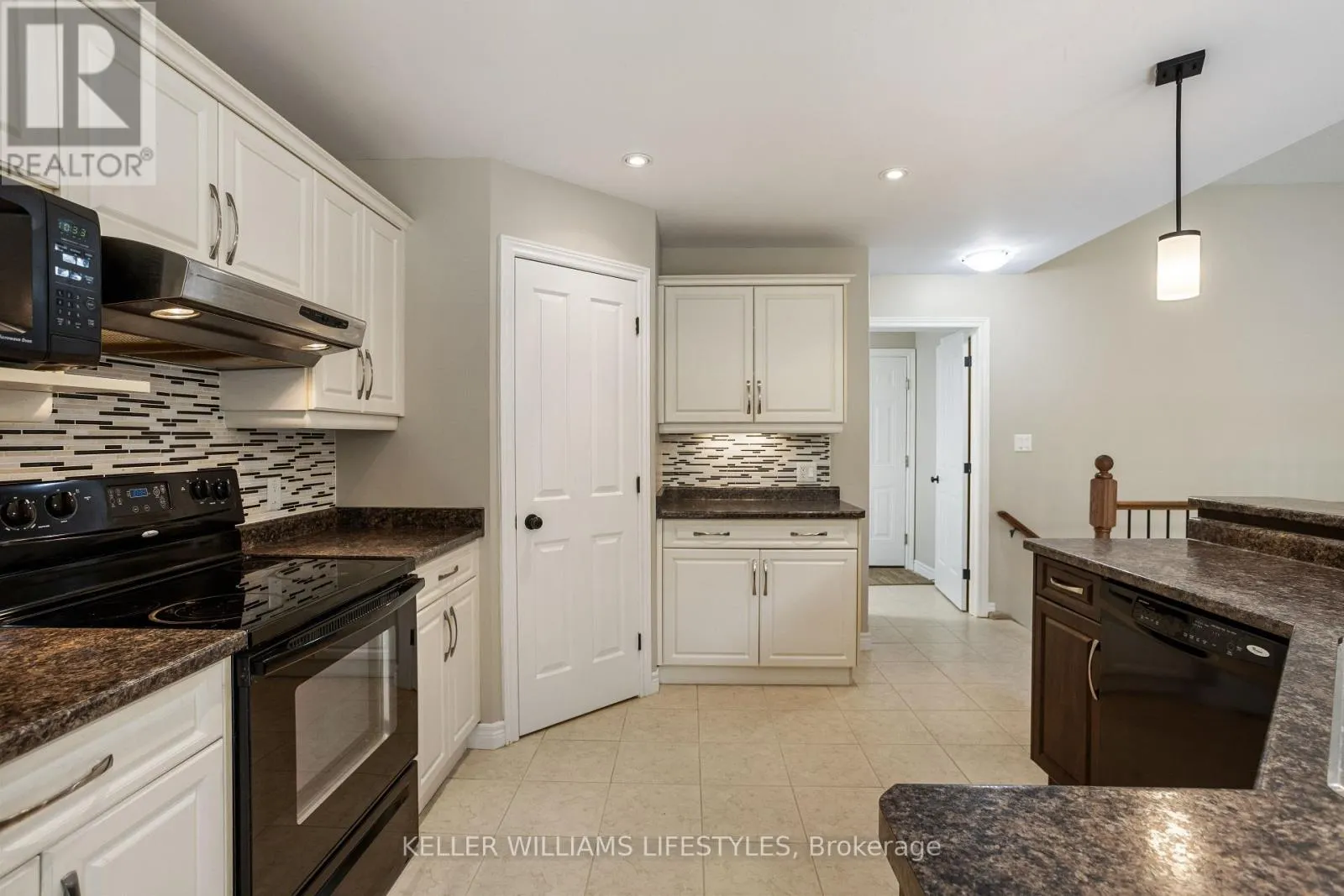 368 DARCY DRIVE