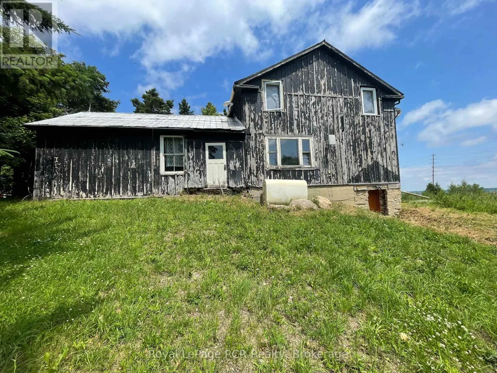 828254 MULMUR NOTTAWASAGA TOWNLINE