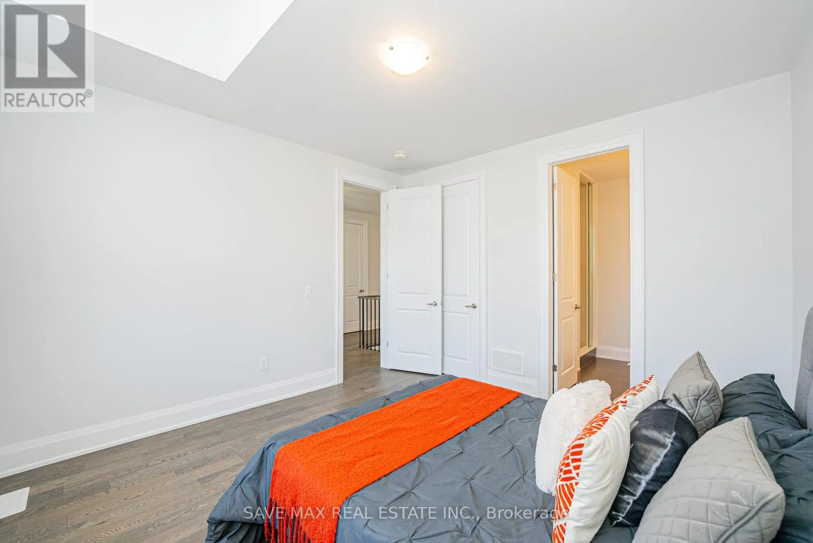 1250 UPPER THAMES DRIVE