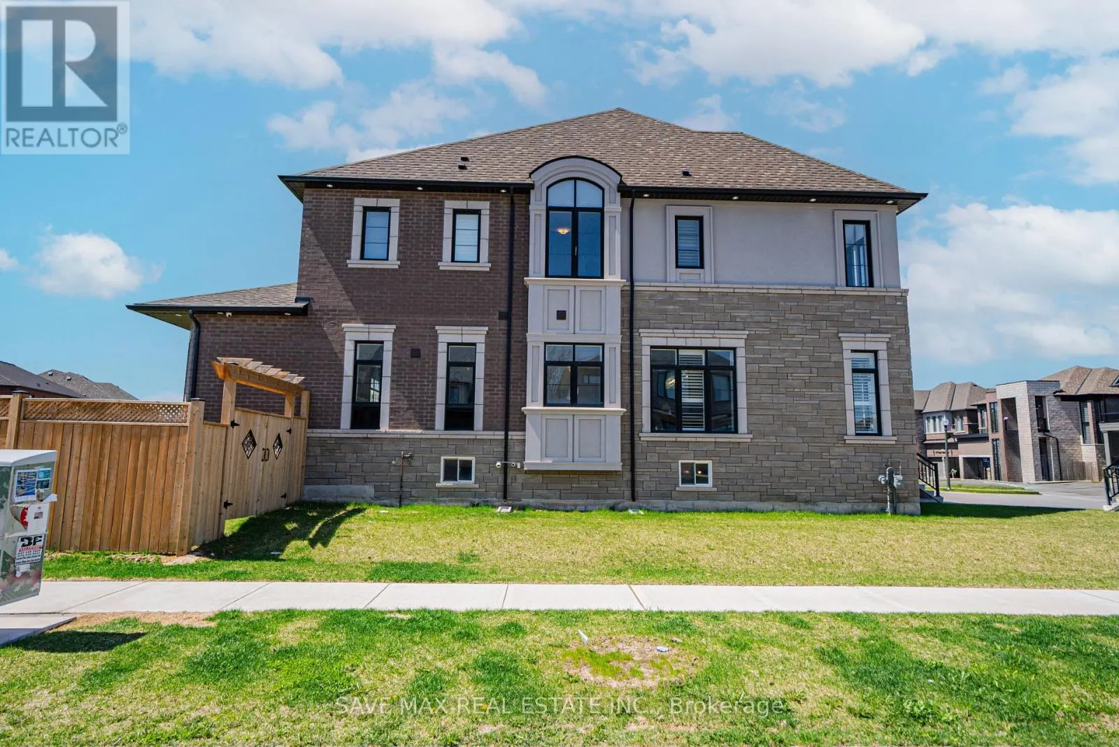 1250 UPPER THAMES DRIVE