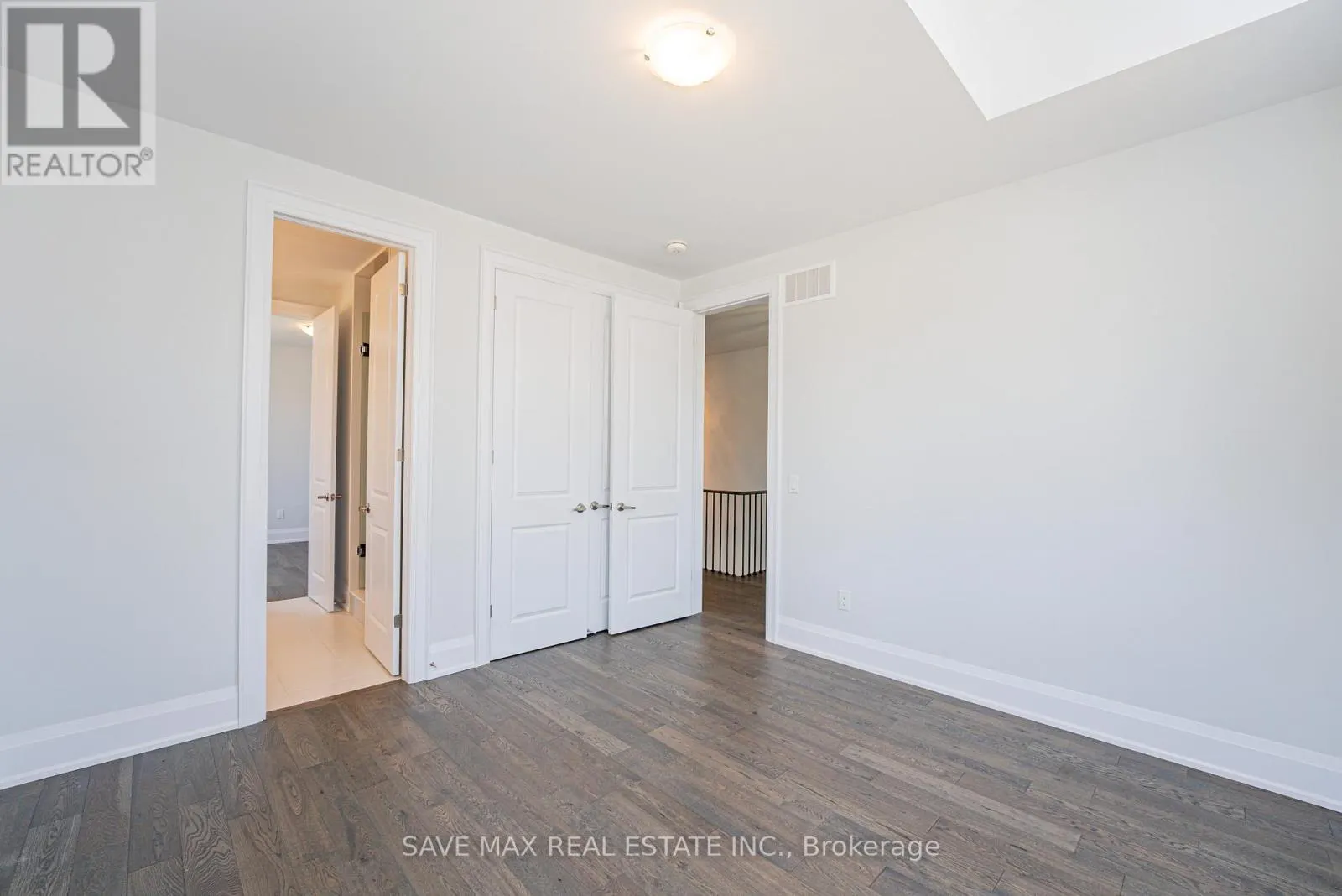 1250 UPPER THAMES DRIVE