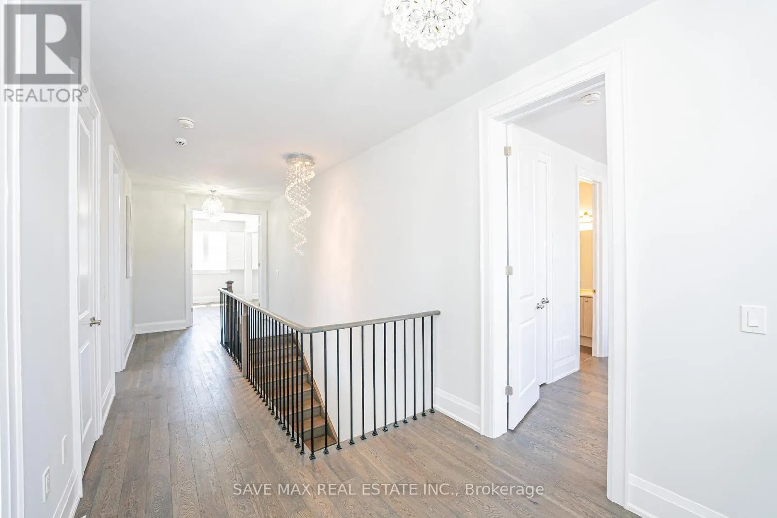 1250 UPPER THAMES DRIVE