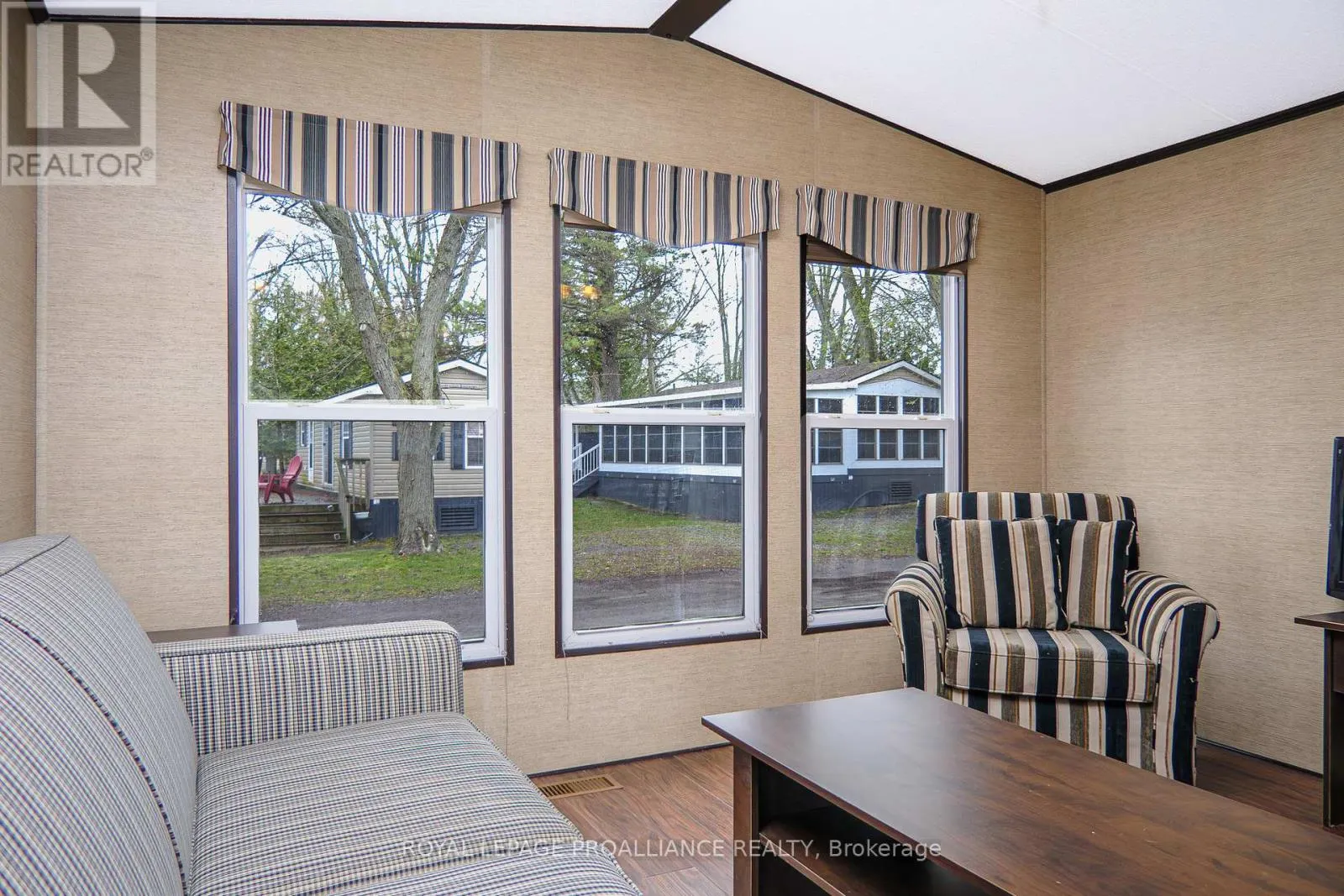 4 PARK MEADOW LANE - 486 COUNTY RD 18