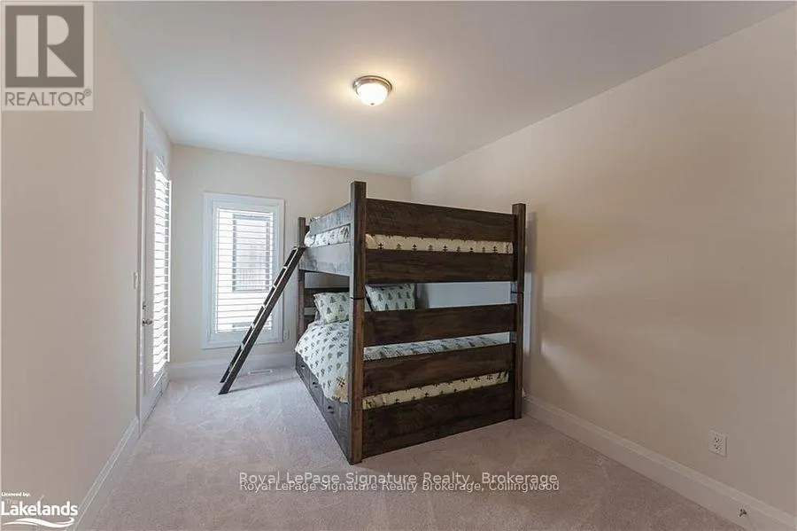 156 SPRINGSIDE CRESCENT