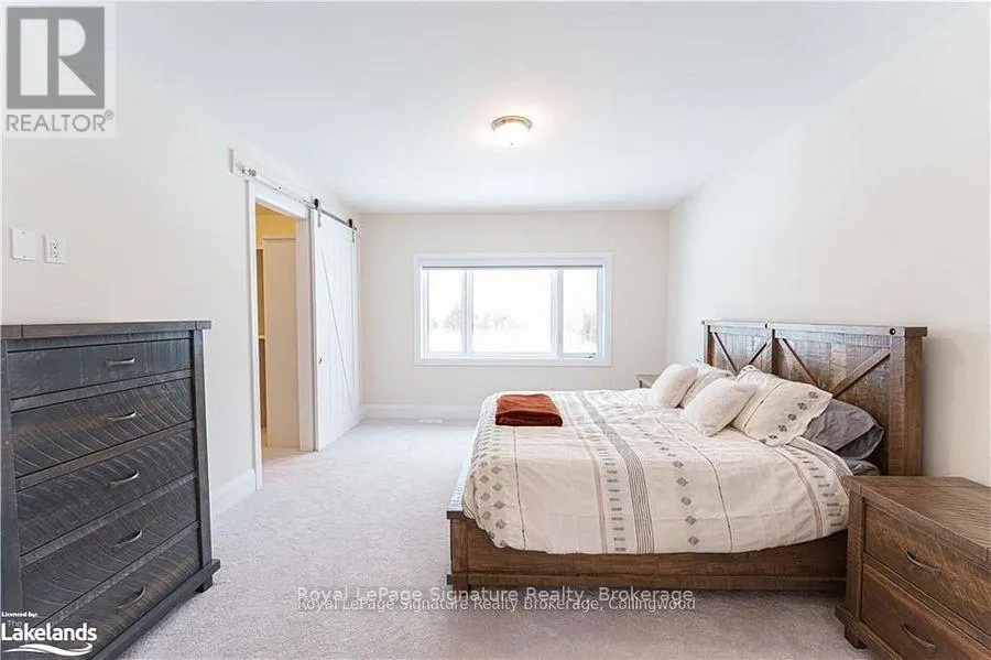 156 SPRINGSIDE CRESCENT