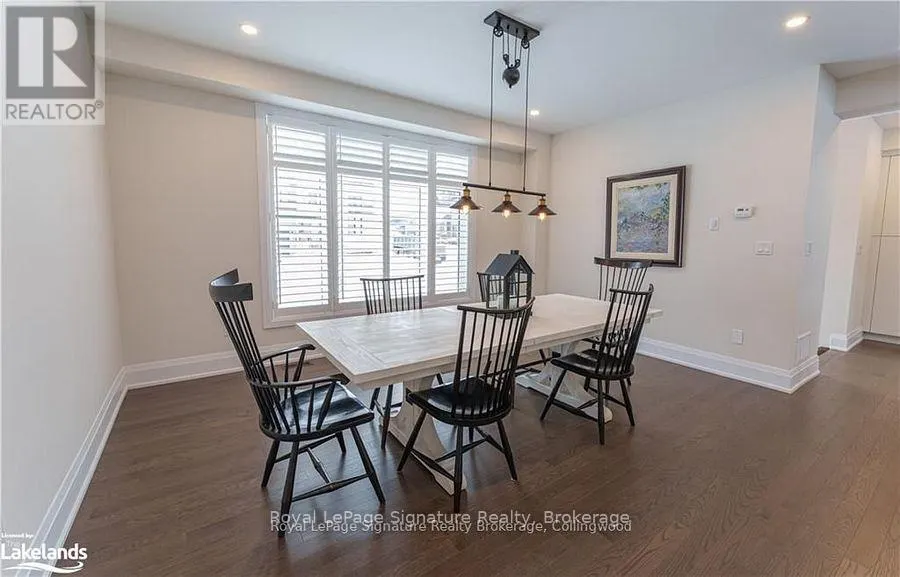 156 SPRINGSIDE CRESCENT