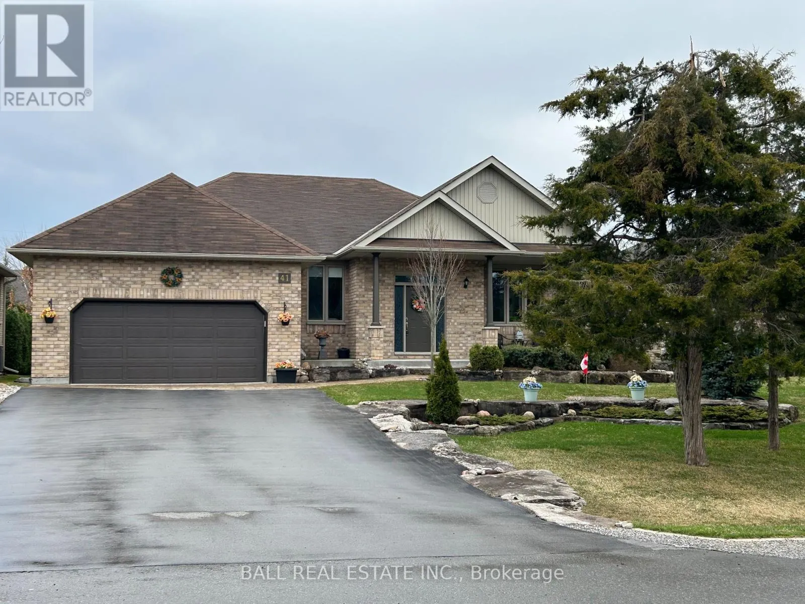 41 SOUTH HARBOUR DRIVE